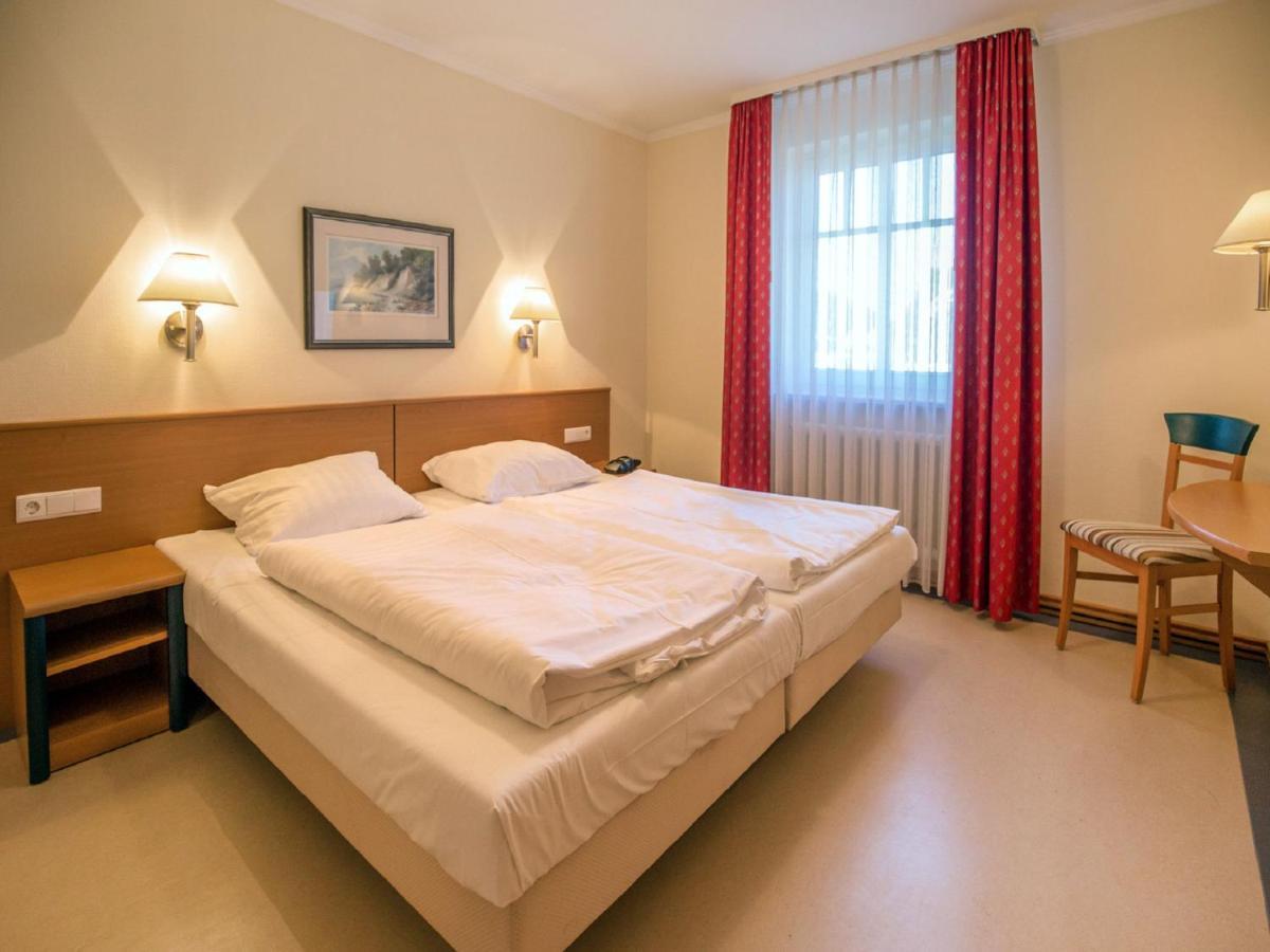 Apartment Komfort Mit 1 Schlafzimmer Und Balkon Im Obergeschoss 301 *