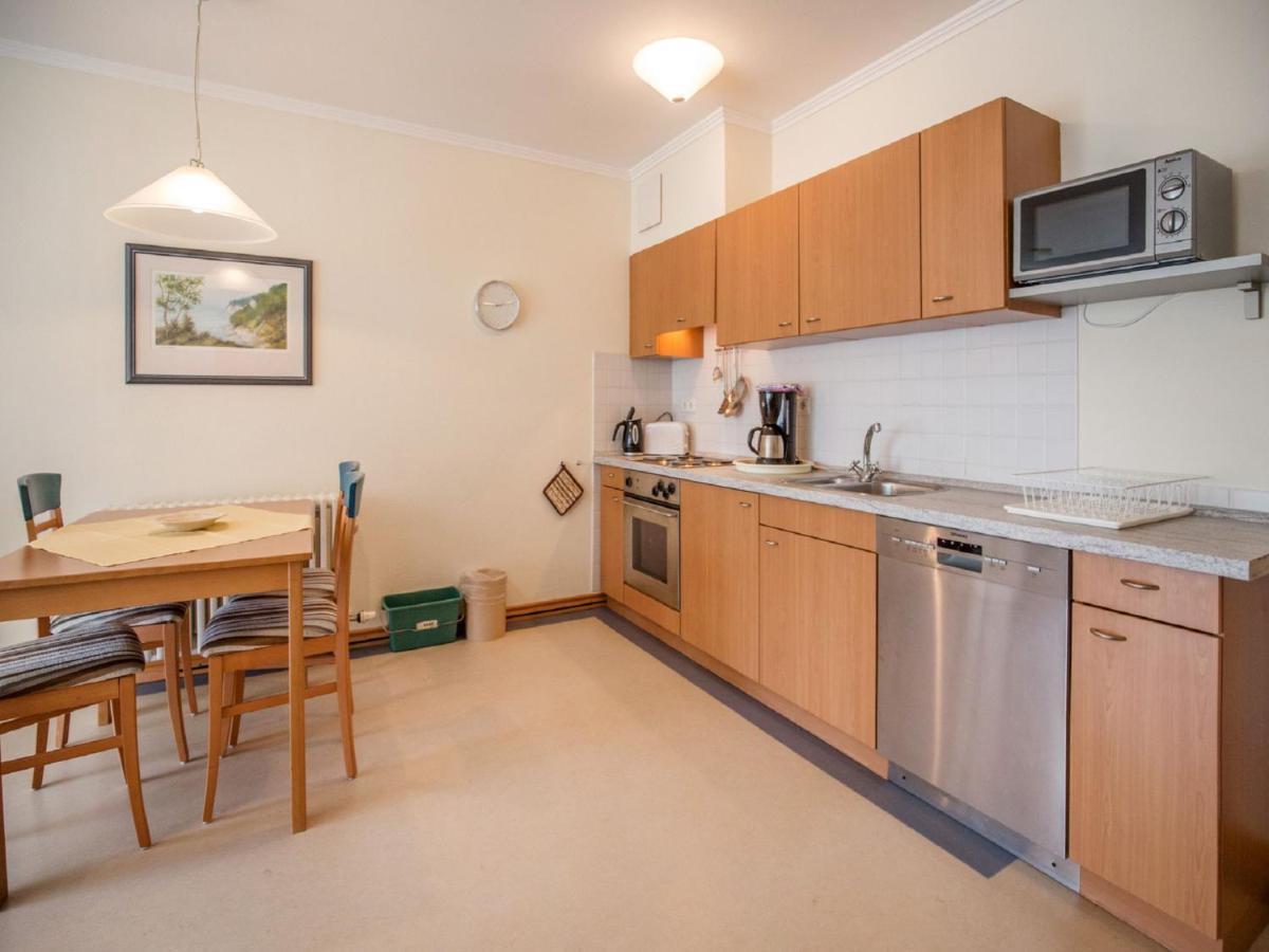 Komfort Mit 1 Schlafzimmer Und Balkon Im Obergeschoss 301 Apartment