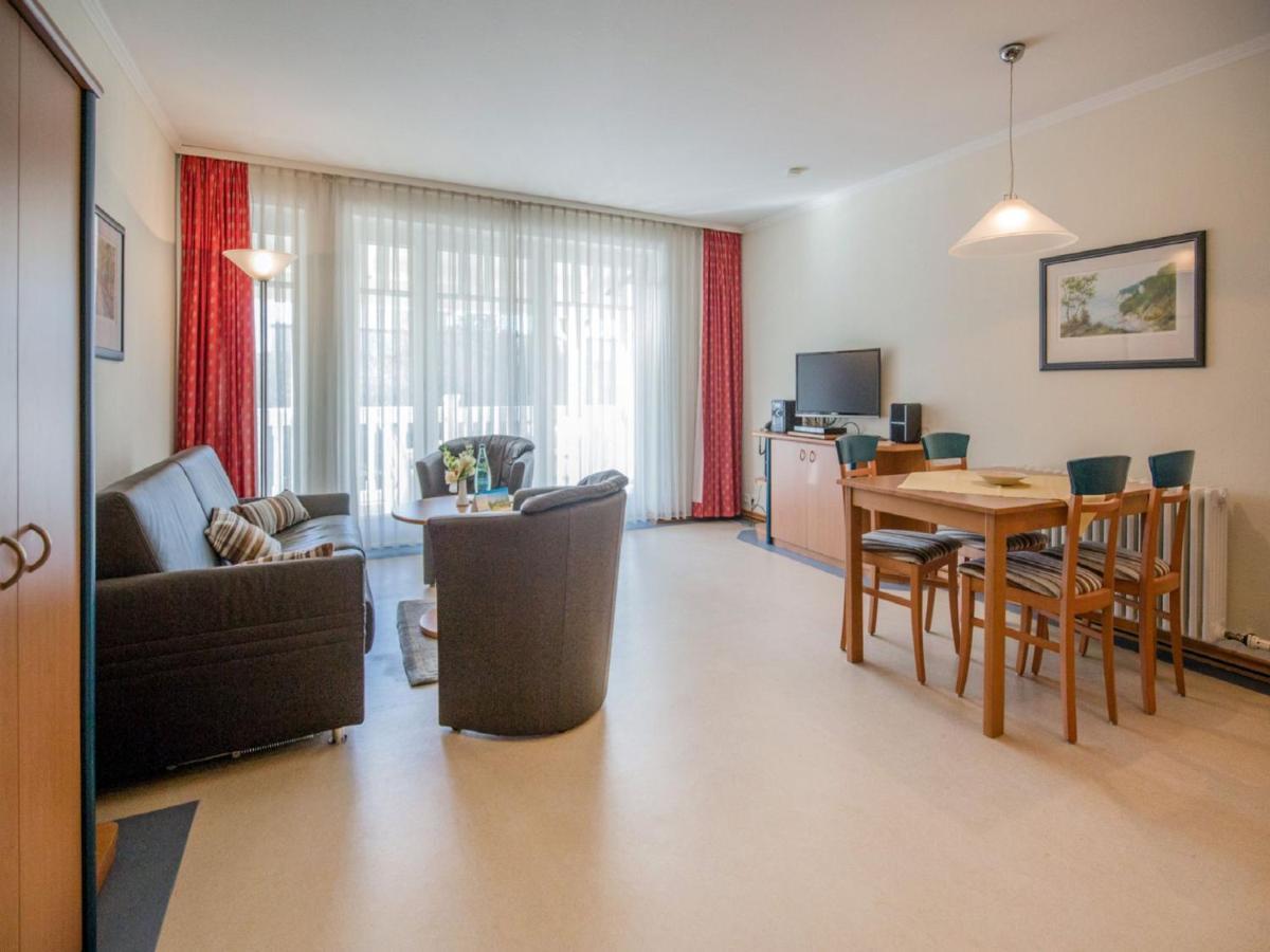 Apartment Komfort Mit 1 Schlafzimmer Und Balkon Im Obergeschoss 301 *